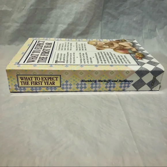 What to Expect the First Year, A Softcover Parenting Self Help Book - Picture 4 of 7
